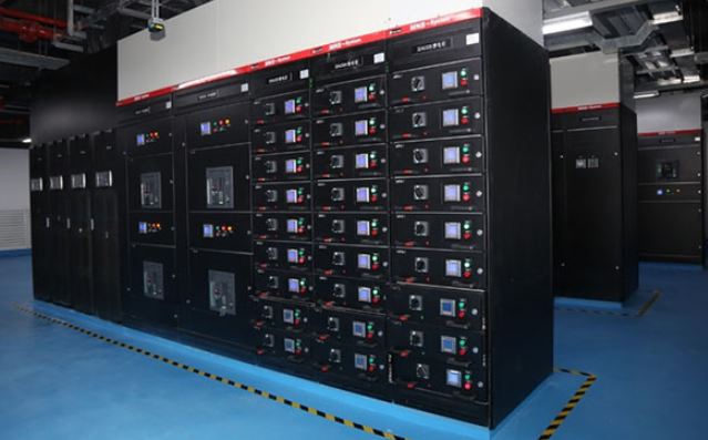 UPS (Uninterruptible Power Supply)